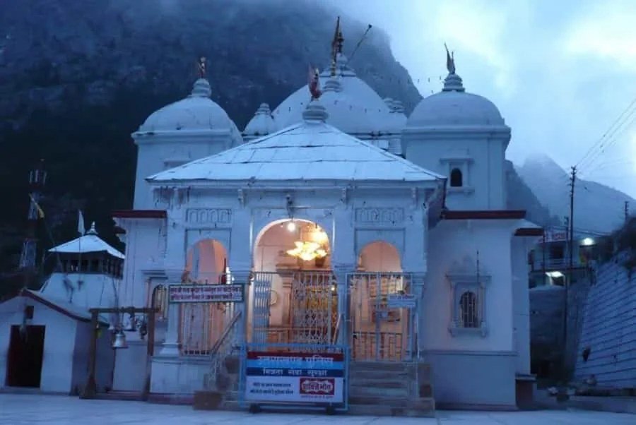 Religious and cultural places nearby